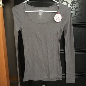 NWT SO Perfect Scoop Long Sleeve